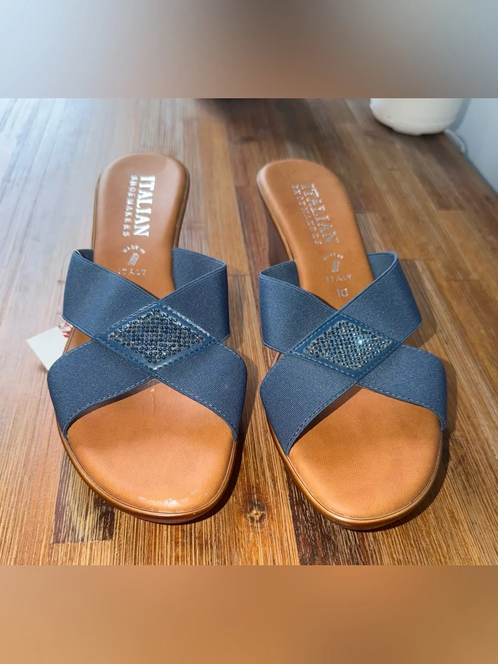 Italian Shoemakers Wedge Sandals With Crisscross Straps Women’s NEW
